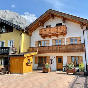 Am Untermarkt Mittenwald