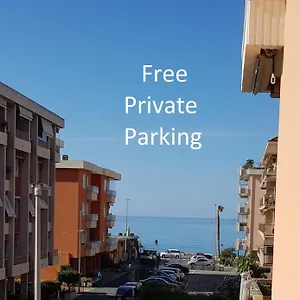 casalmare-via-asse.hotelitalianriviera.com/